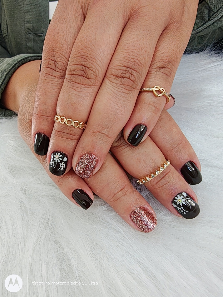Trabalho de Manicure/Pedicure por Andreia Soares em Vila São José (Guaianazes), São Paulo — foto 1 de 11
