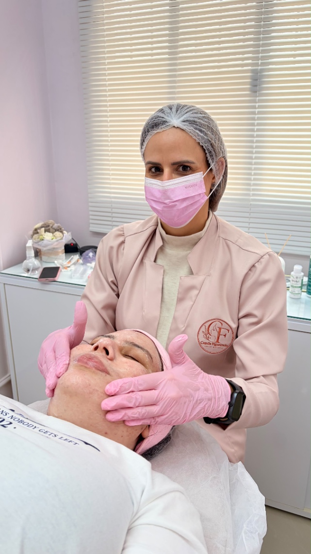 Trabalho de Esteticista por Camila peres de figueiredo em Vila Universitária, São Paulo — foto 4 de 10