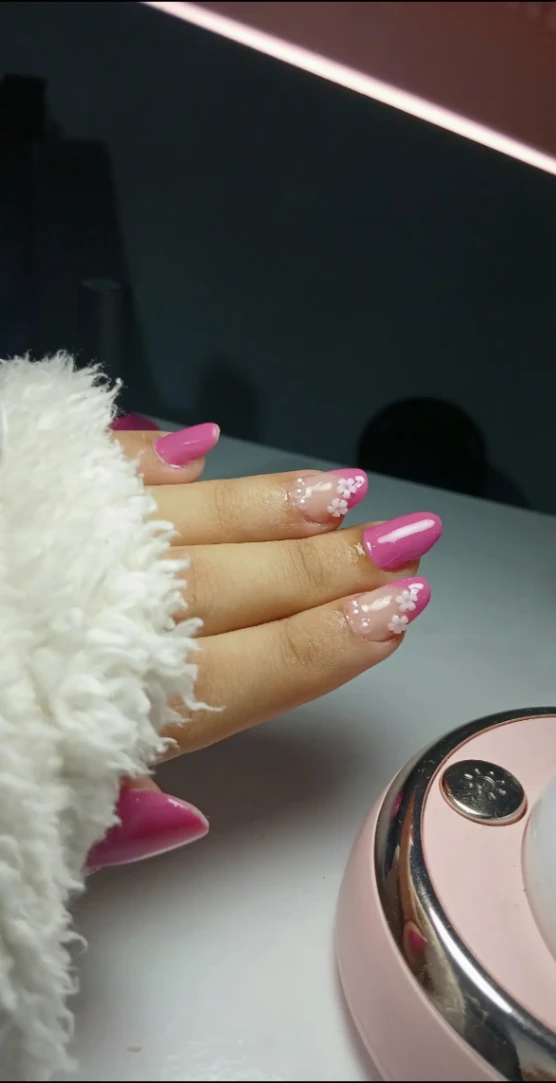 Trabalho de Manicure/Pedicure por Raquel de jesus vieira em Jardim Comunitário, Taboão da Serra — foto 1 de 8