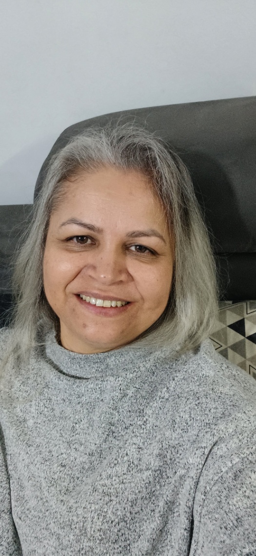 Flávia Santos