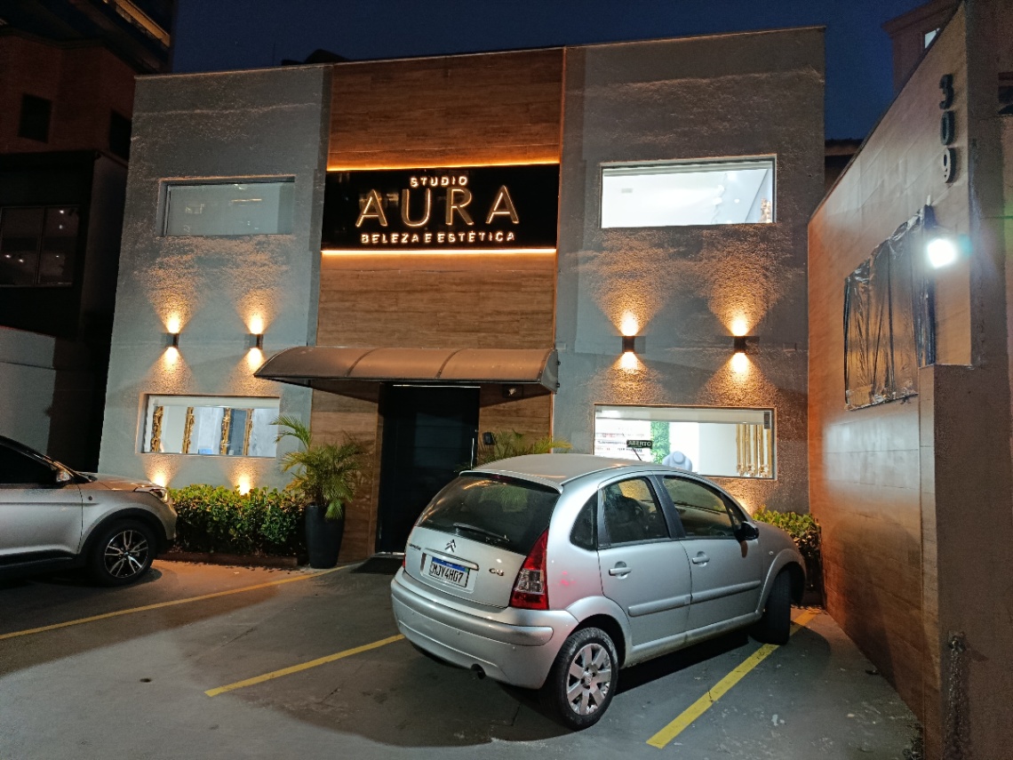 Studio Aura